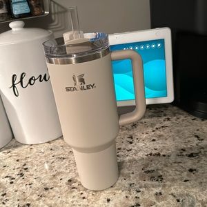 Stanley 40 Oz tumbler